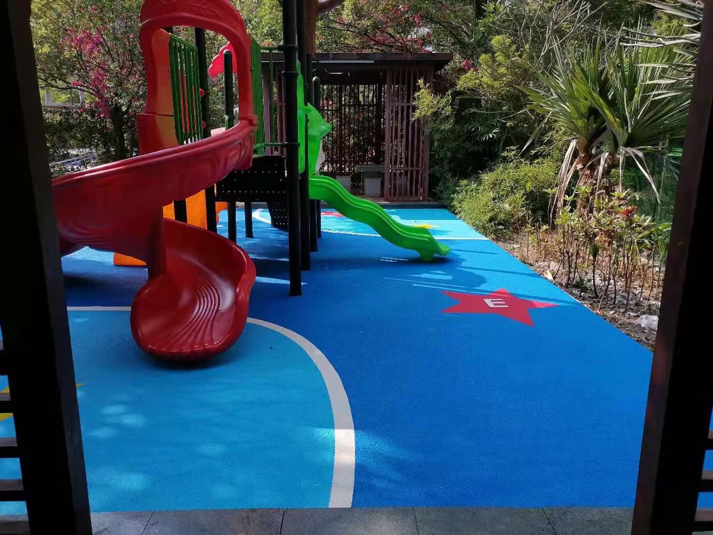 幼儿园专用EPDM跑道，不黄变胶水，耐黄变胶水